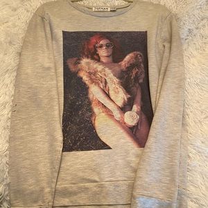 Grey sweater with graphic